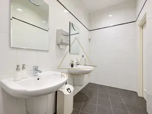 Pronájem obchodního prostoru, Praha - Vršovice, Černomořská, 364 m2