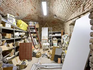 Pronájem obchodního prostoru, Praha - Vršovice, Černomořská, 364 m2