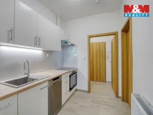 Pronájem bytu 1+1, Plzeň - Jižní Předměstí, Husova, 34 m2