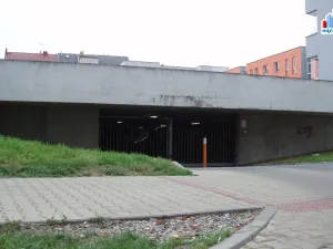 Pronájem garážového stání, Plzeň - Jižní Předměstí, Kollárova, 18 m2
