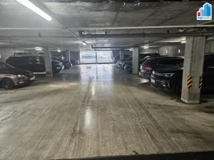 Pronájem garážového stání, Plzeň - Jižní Předměstí, Kollárova, 20 m2