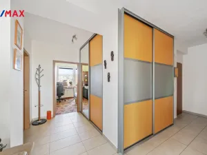 Prodej bytu 3+1, Vysoká nad Labem, 83 m2