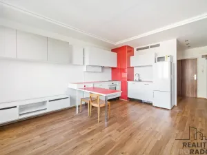 Pronájem bytu 2+kk, Pardubice - Zelené Předměstí, nábřeží Závodu míru, 49 m2