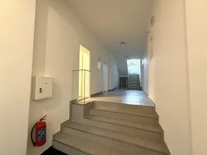 Pronájem kanceláře, Brno - Židenice, Kosmákova, 20 m2