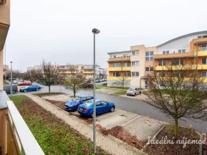 Pronájem bytu 1+kk, Praha - Kyje, Sicherova, 33 m2