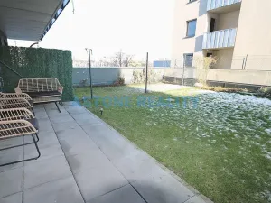 Pronájem bytu 2+kk, Praha - Strašnice, Zvěřinova, 121 m2