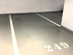 Pronájem garážového stání, Praha - Háje, Jurkovičova, 16 m2