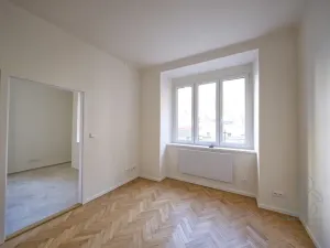 Pronájem bytu 2+kk, Praha - Vršovice, Oblouková, 54 m2