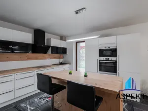 Prodej rodinného domu, Neumětely, V Chaloupkách, 220 m2