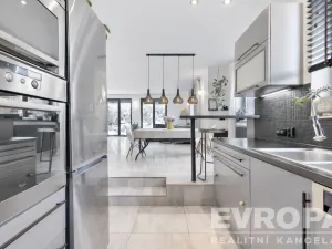 Prodej rodinného domu, Tuchoměřice, Pod Hájem, 205 m2