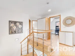 Prodej rodinného domu, Tuchoměřice, Pod Hájem, 205 m2