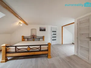 Prodej rodinného domu, Kraslice - Černá, 192 m2