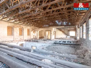 Prodej obchodního prostoru, Verneřice, 288 m2