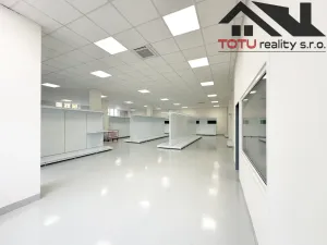 Pronájem obchodního prostoru, Jaroměř, Jezbinská, 801 m2