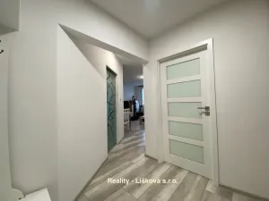 Pronájem bytu 2+kk, Ústí nad Labem - Krásné Březno, V Oblouku, 48 m2