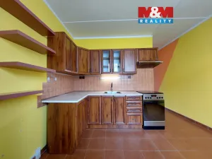 Prodej bytu 3+1, Klášterec nad Ohří - Miřetice u Klášterce nad Ohří, Luční, 71 m2