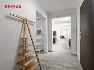 Prodej obchodního prostoru, Praha - Karlín, Pernerova, 60 m2