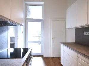 Pronájem bytu 2+kk, Praha - Žižkov, Biskupcova, 57 m2