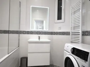 Pronájem bytu 2+kk, Praha - Žižkov, Biskupcova, 57 m2