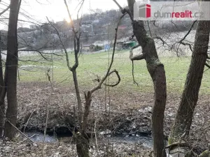 Pronájem garáže, Luhačovice, V Drahách, 30 m2