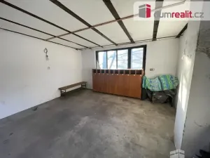 Pronájem garáže, Luhačovice, V Drahách, 30 m2