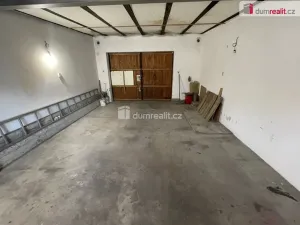 Pronájem garáže, Luhačovice, V Drahách, 30 m2
