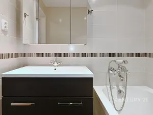 Pronájem bytu 2+1, Most, Marš. Rybalka, 64 m2