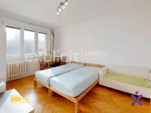 Pronájem bytu 2+1, Zlín - Malenovice, třída Svobody, 48 m2