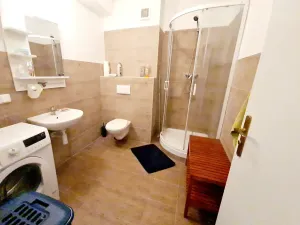 Pronájem bytu 2+kk, Praha, Proutěná, 50 m2