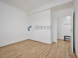 Pronájem bytu 2+kk, Praha, Hartigova, 47 m2