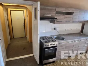 Pronájem bytu 1+1, Liberec - Liberec IV-Perštýn, Moskevská, 55 m2