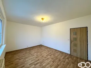 Pronájem bytu 2+1, Mladá Boleslav, Laurinova, 57 m2