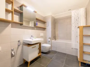 Pronájem bytu 2+kk, Praha - Modřany, Komořanská, 60 m2