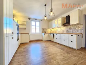 Pronájem bytu 3+1, Chomutov, Škroupova, 95 m2