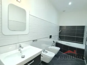 Pronájem bytu 2+kk, Opava - Předměstí, Nákladní, 50 m2