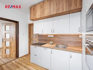 Pronájem bytu 3+1, Jindřichův Hradec, Kosmonautů, 65 m2