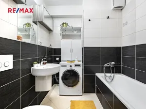 Pronájem bytu 1+kk, Praha - Horní Měcholupy, Padovská, 35 m2