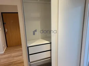 Pronájem bytu 3+kk, Praha, Angelovova, 70 m2