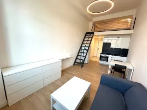 Pronájem bytu 1+kk, Praha - Vysočany, Poděbradská, 29 m2