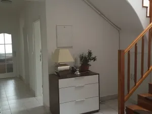 Pronájem rodinného domu, Praha - Nebušice, K vinicím, 251 m2