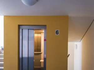 Pronájem bytu 2+kk, Praha - Holešovice, Poupětova, 52 m2