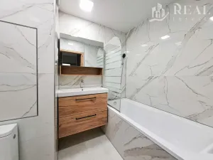 Prodej bytu 4+1, Jirkov, Na Borku, 77 m2