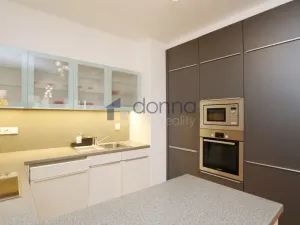Pronájem bytu 2+kk, Praha, Jeseniova, 56 m2