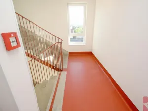 Pronájem bytu 2+kk, Praha - Modřany, Kolmanova, 52 m2
