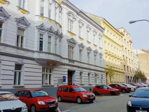 Pronájem garážového stání, Brno - Zábrdovice, Stará, 14 m2