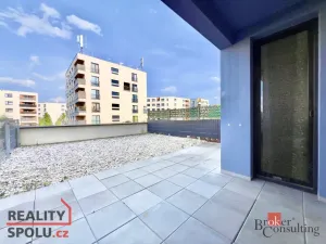 Pronájem bytu 2+kk, Praha - Uhříněves, Karla Guta, 37 m2