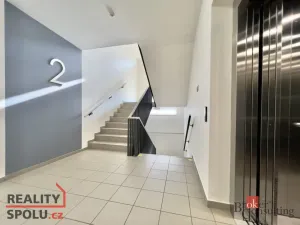 Pronájem bytu 2+kk, Praha - Uhříněves, Karla Guta, 37 m2