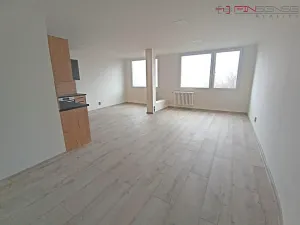 Pronájem bytu 3+kk, Kladno, Ostravská, 72 m2