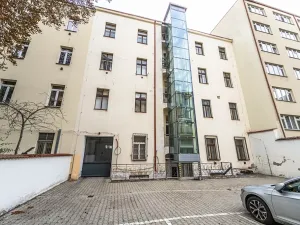 Prodej bytu 2+kk, Praha, Lucemburská, 51 m2