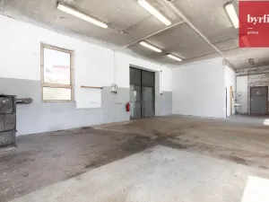 Prodej výrobních prostor, Krnov, Lidická, 12420 m2